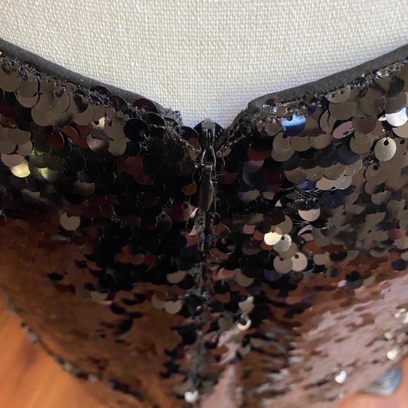 FAME PARTNERS BLACK  SEQUIN DRESS - Picture 5 of 5